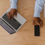 🌐 Metaverse & Virtual Jobs – Are They the Future?🕶️ A World Beyond Screens